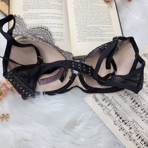 Victoria's Secret Women's Bra Lined Demi Lace Full Coverage Black Beige Size 32D - Picture 4 of 5